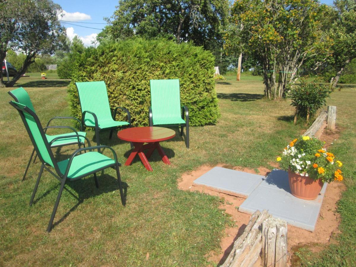 Gite Les Acres Tranquilles B&B Port-Daniel Экстерьер фото